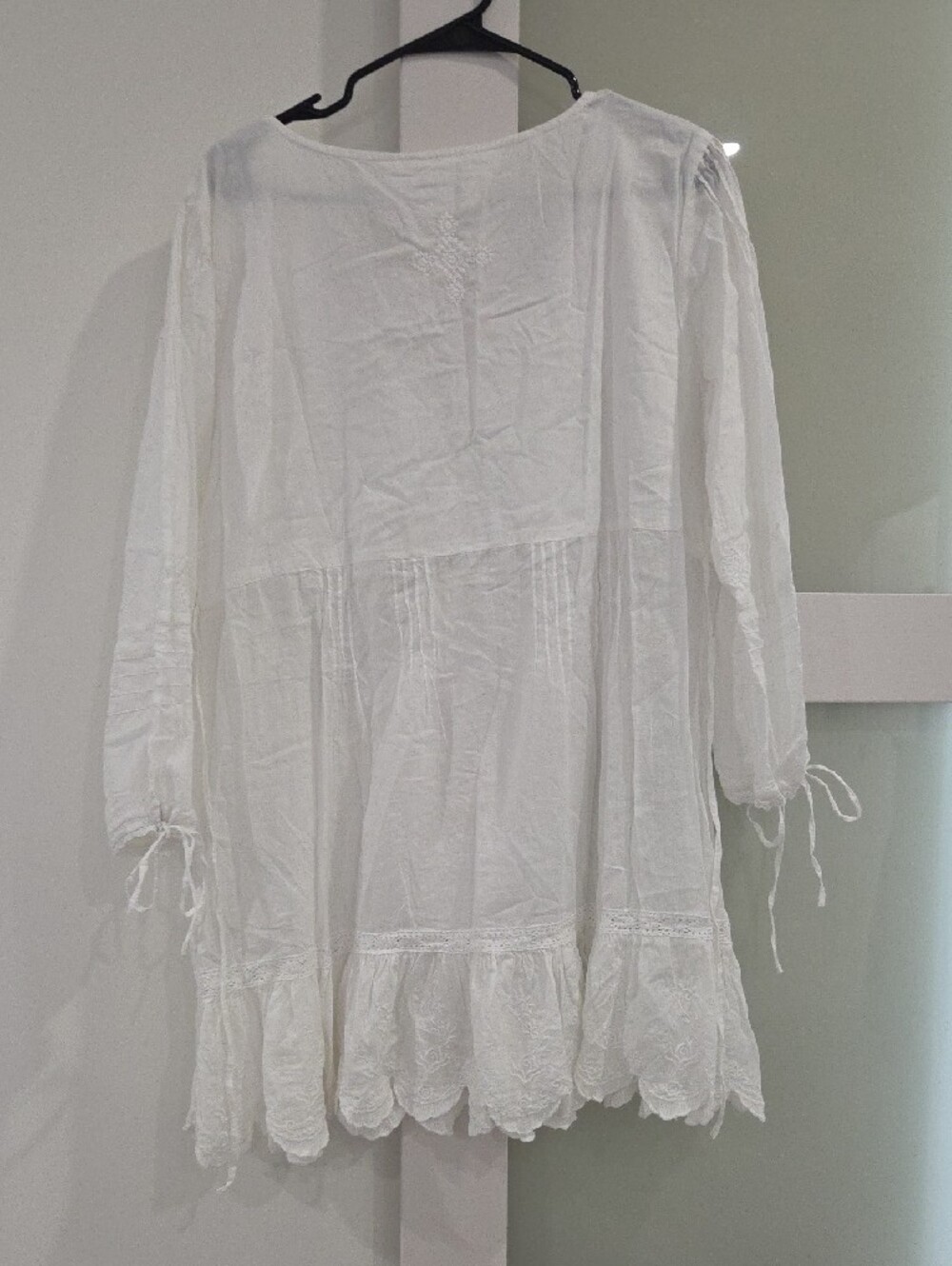 Women's White Embroidered Long-Sleeve Peasant Dress - Picture 6 of 9